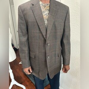 Jos A Bank Men's Brown Plaid Blazer 48 r